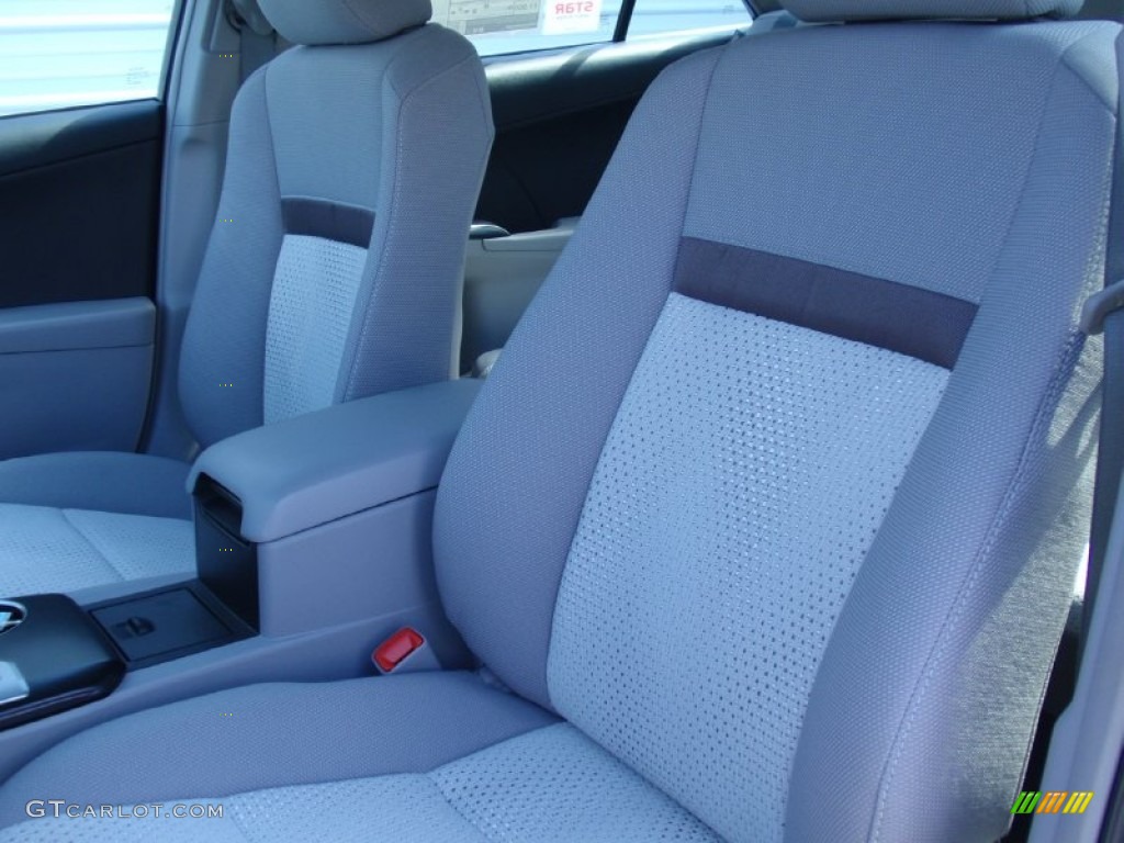 2014 Camry LE - Classic Silver Metallic / Ash photo #25