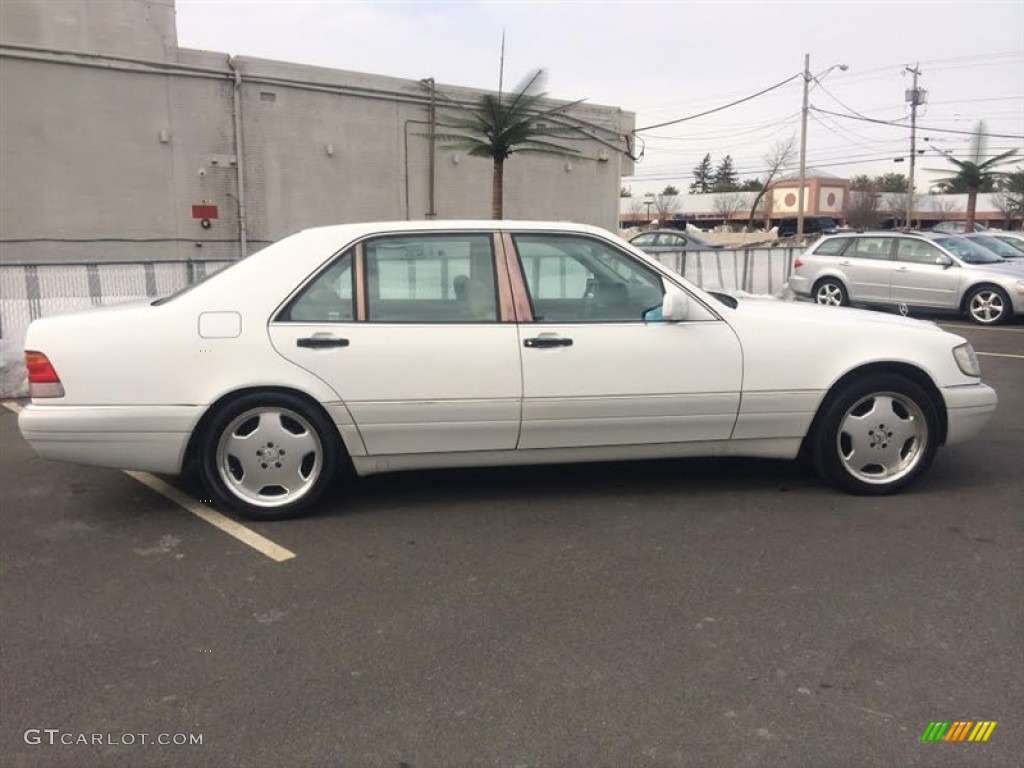 1995 Mercedes-Benz S 420 Sedan Exterior Photos