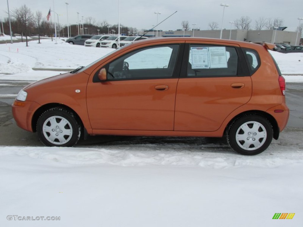 2006 Aveo LT Hatchback - Spicy Orange / Charcoal photo #6
