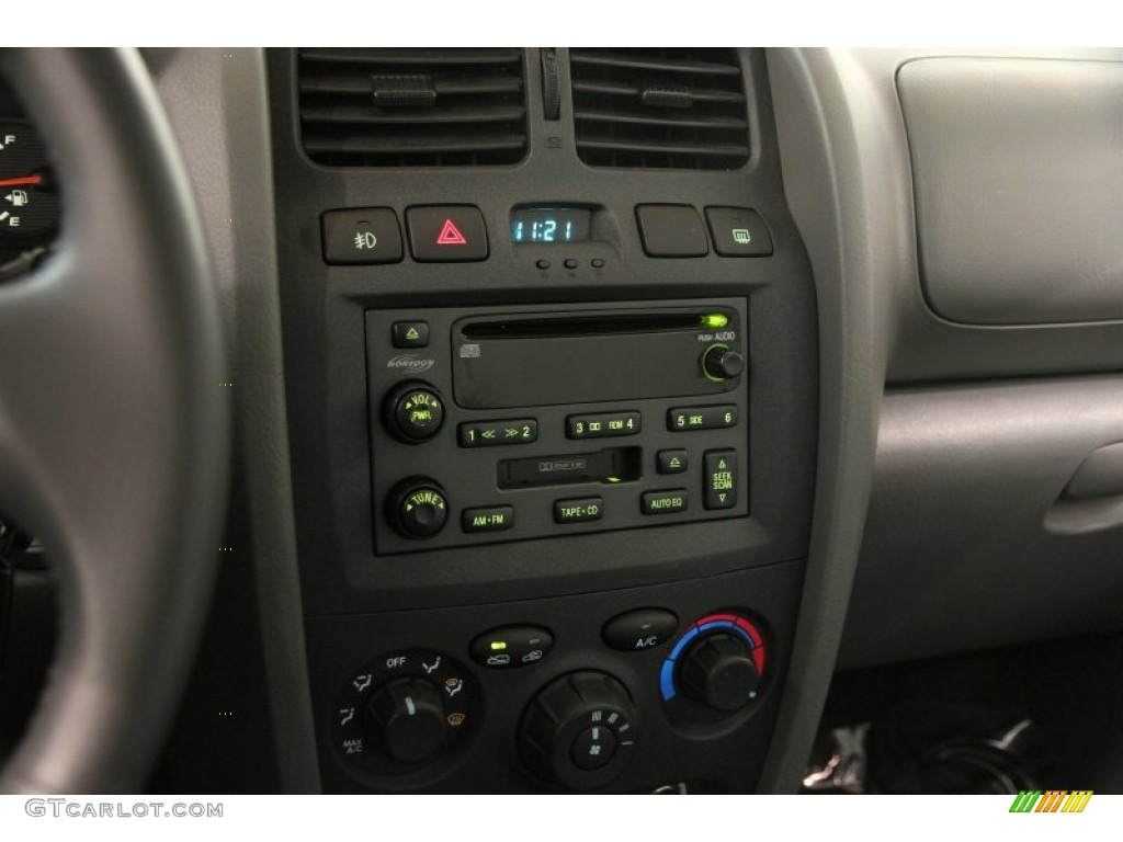 2004 Hyundai Santa Fe GLS Controls Photo #91101392