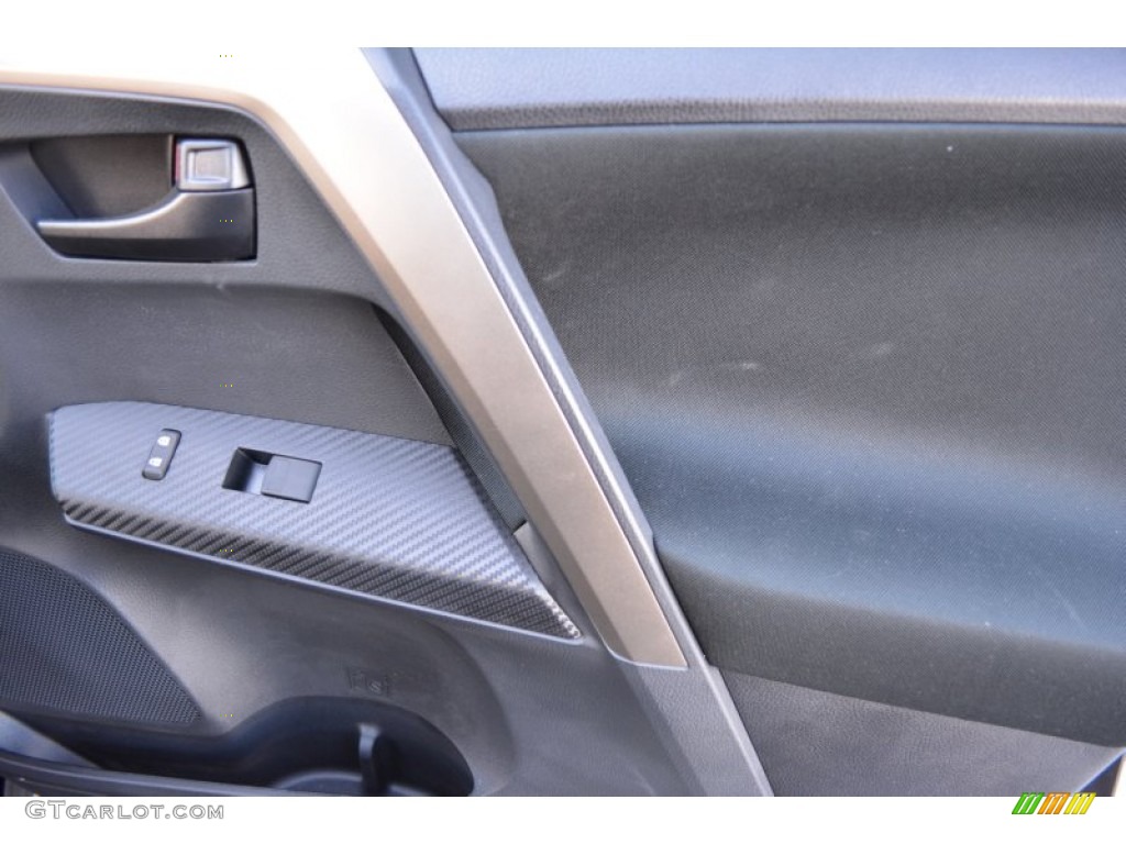 2013 RAV4 XLE - Black / Black photo #14