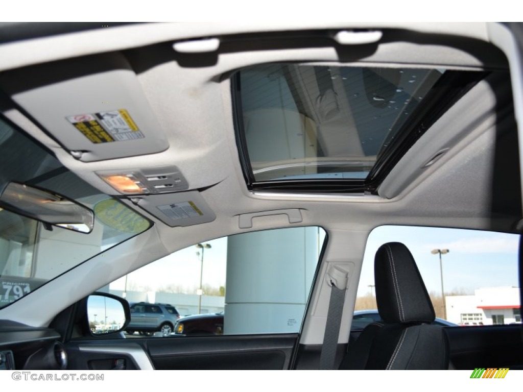 2013 RAV4 XLE - Black / Black photo #19