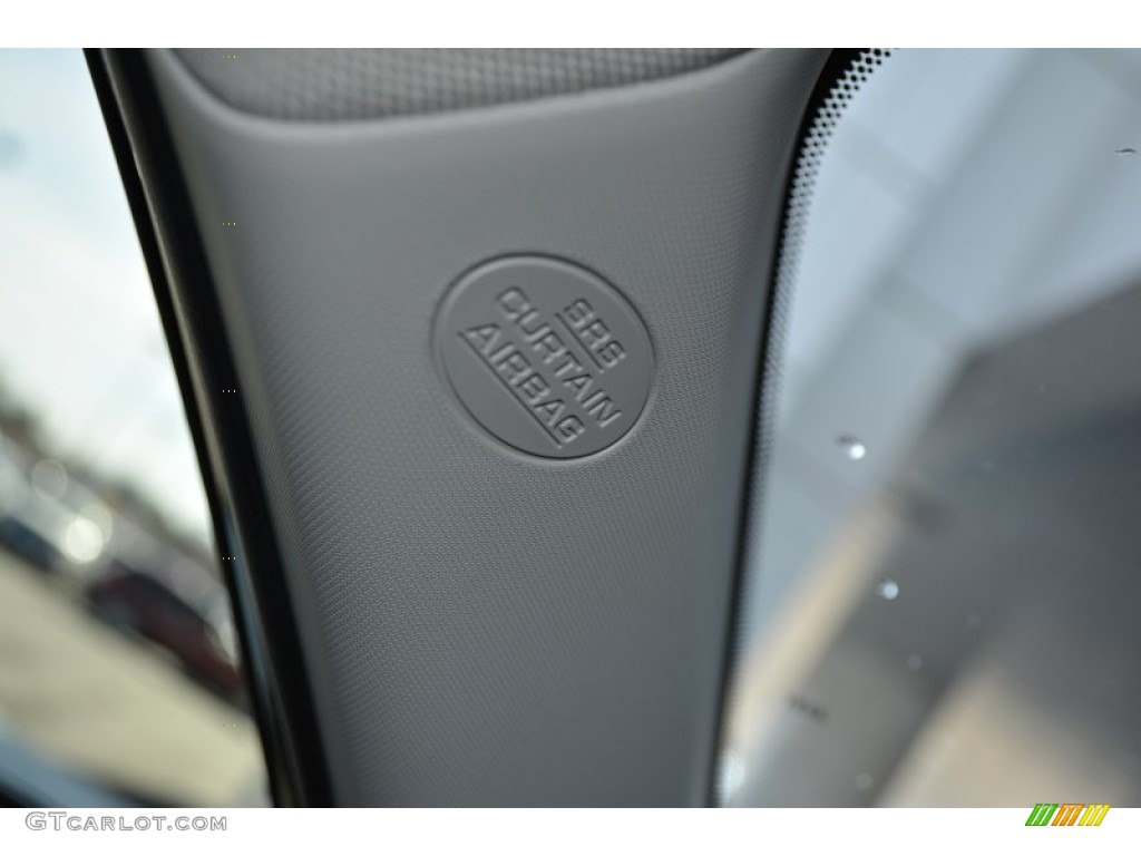 2013 RAV4 XLE - Black / Black photo #31