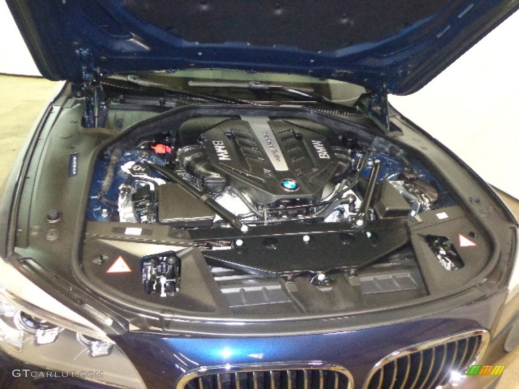 2013 BMW 7 Series 750Li Sedan Engine Photos