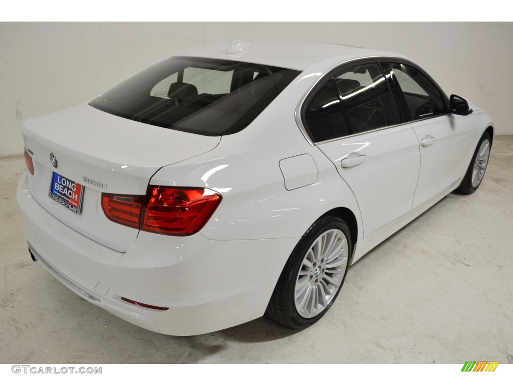 2013 3 Series 328i xDrive Sedan - Alpine White / Black photo #5