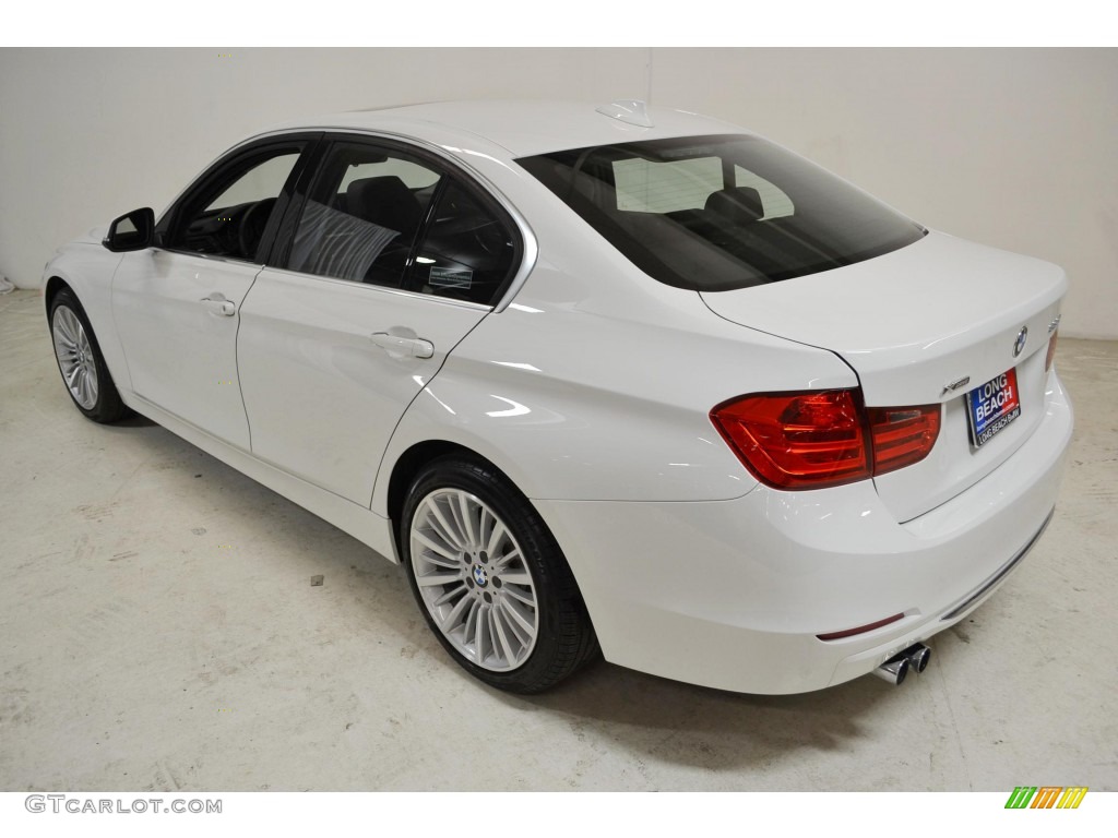 2013 3 Series 328i xDrive Sedan - Alpine White / Black photo #6