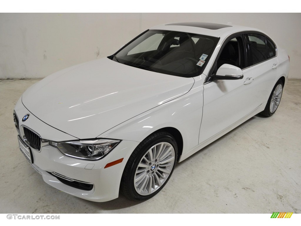 2013 3 Series 328i xDrive Sedan - Alpine White / Black photo #9