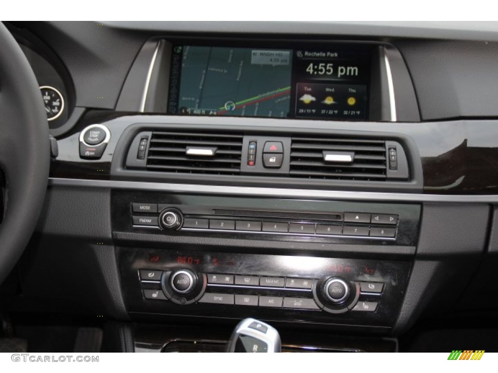 2014 BMW 5 Series 528i xDrive Sedan Controls Photo #91105457