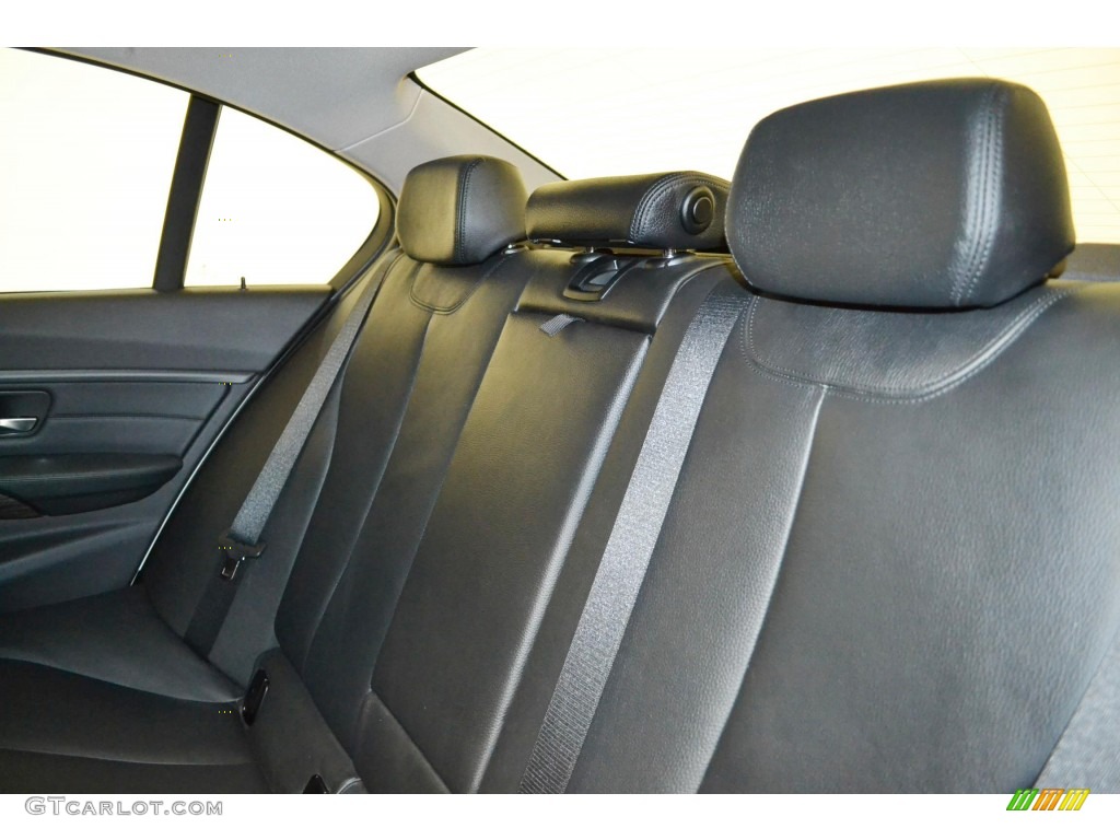 2013 3 Series 328i xDrive Sedan - Alpine White / Black photo #17