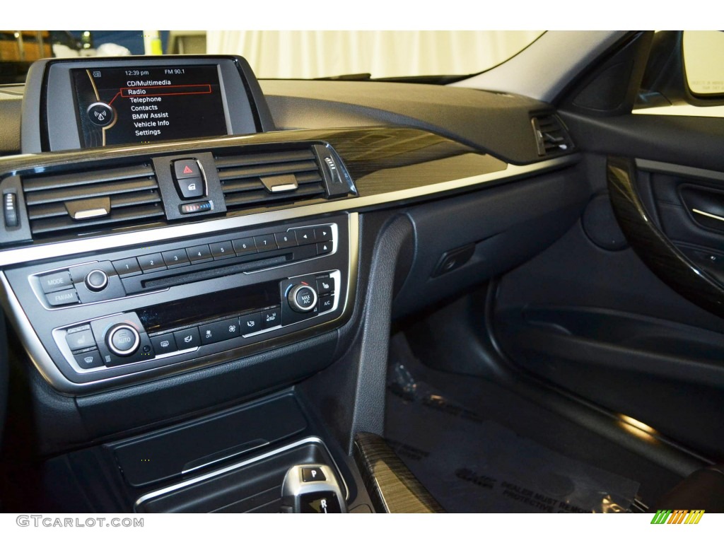 2013 3 Series 328i xDrive Sedan - Alpine White / Black photo #20