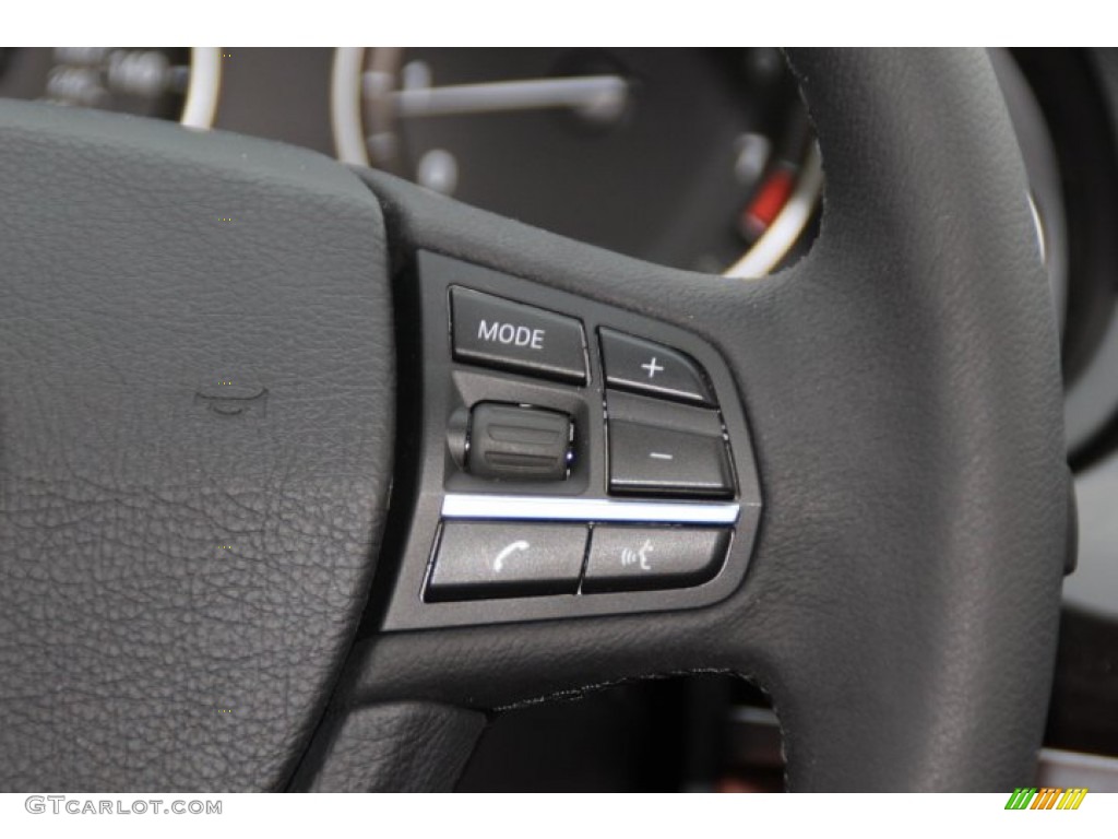2014 BMW 5 Series 528i xDrive Sedan Controls Photo #91106117