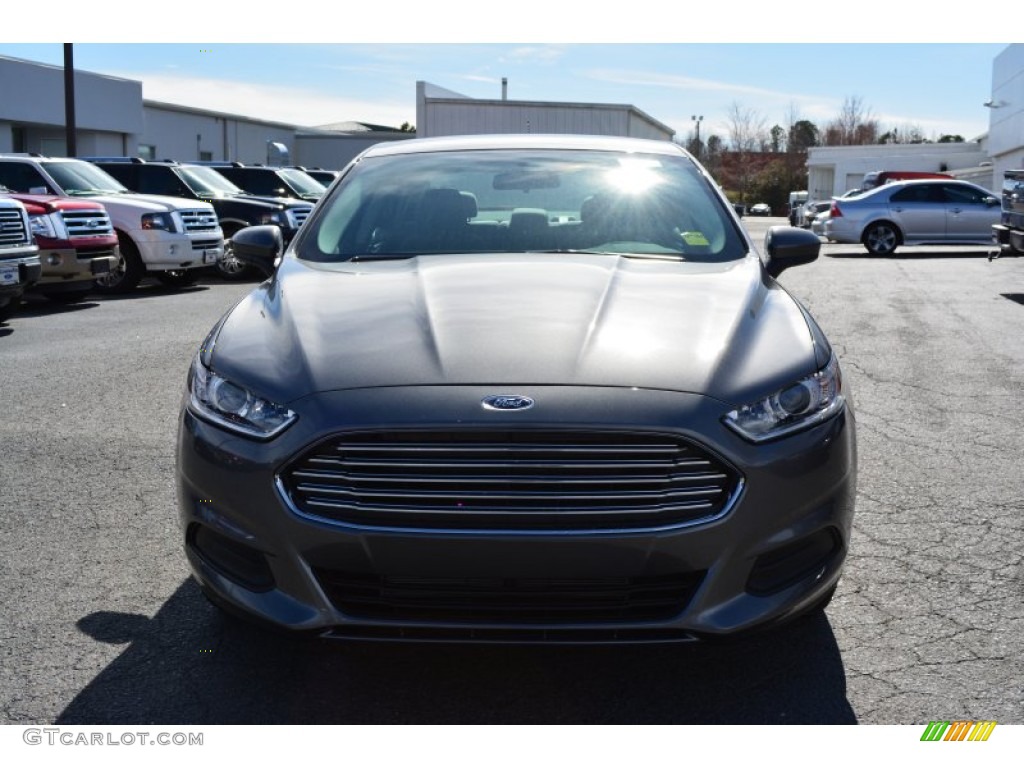 2014 Fusion S - Sterling Gray / Earth Gray photo #4