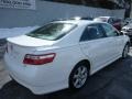 Super White - Camry SE Photo No. 15