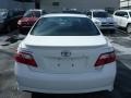 Super White - Camry SE Photo No. 16