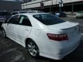 Super White - Camry SE Photo No. 17