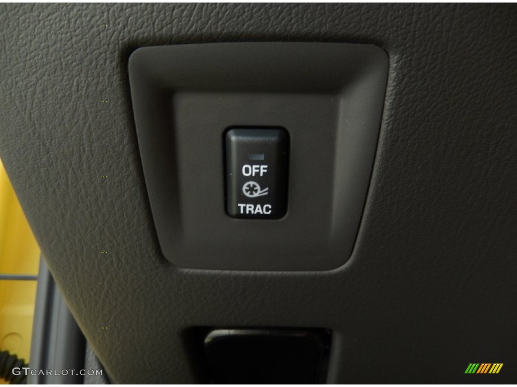 2002 Ford Thunderbird Premium Roadster Controls Photos
