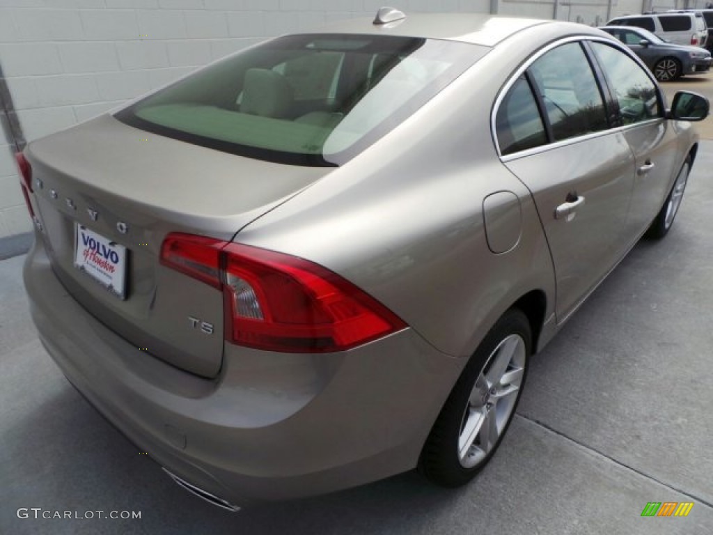 2015 S60 T5 Drive-E - Seashell Metallic / Soft Beige photo #5