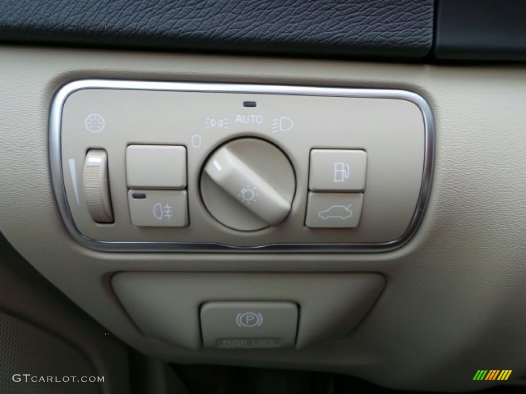 2015 Volvo S60 T5 Drive-E Controls Photo #91111757