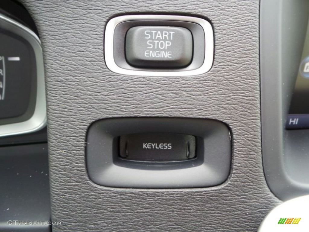 2015 Volvo S60 T5 Drive-E Controls Photo #91112014
