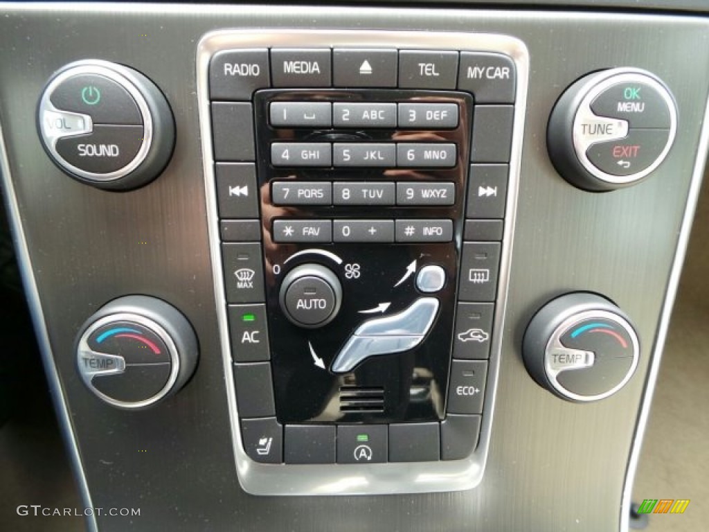 2015 Volvo S60 T5 Drive-E Controls Photo #91112031