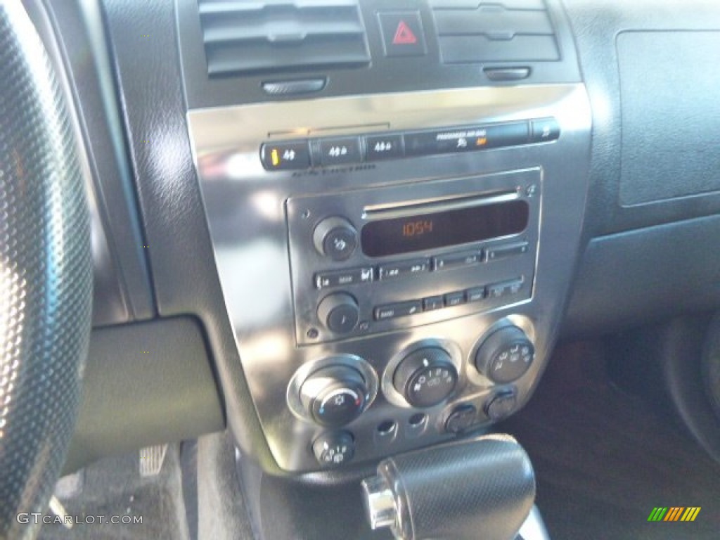 2006 Hummer H3 Standard H3 Model Controls Photos