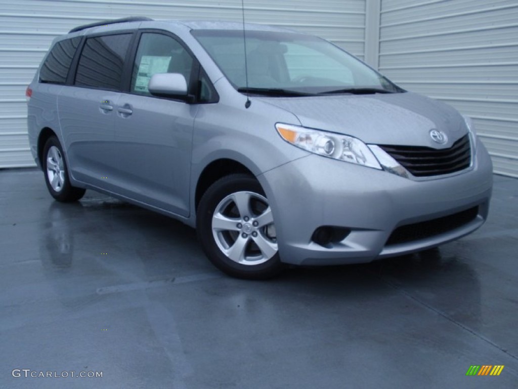 2014 Sienna LE - Silver Sky Metallic / Light Gray photo #1