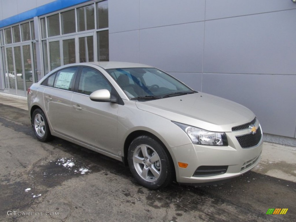 2014 Cruze LT - Champagne Silver Metallic / Medium Titanium photo #1
