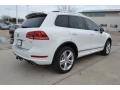 Pure White - Touareg TDI R-Line 4Motion Photo No. 5