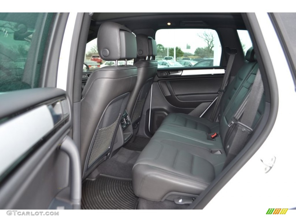 2014 Volkswagen Touareg TDI R-Line 4Motion Interior Color Photos