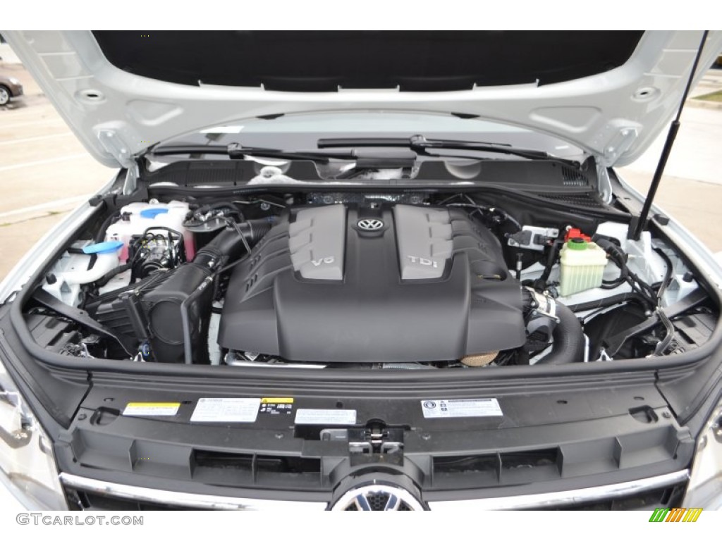 2014 Volkswagen Touareg TDI R-Line 4Motion Engine Photos