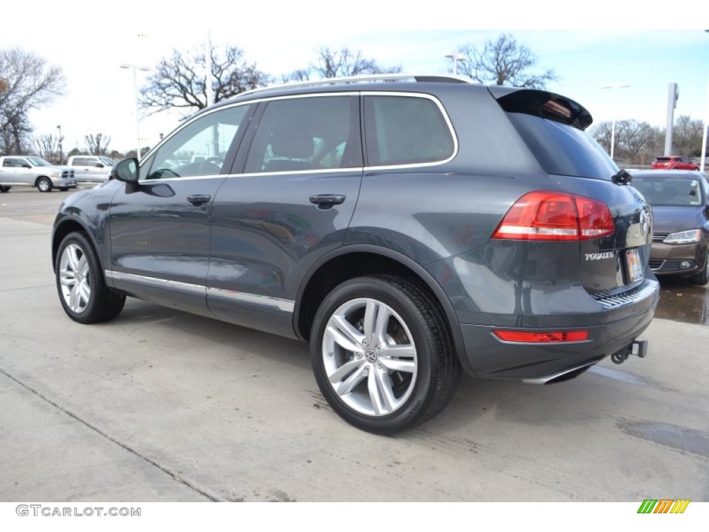 Dark Flint Metallic 2013 Volkswagen Touareg VR6 FSI Executive 4XMotion Exterior Photo #91127405