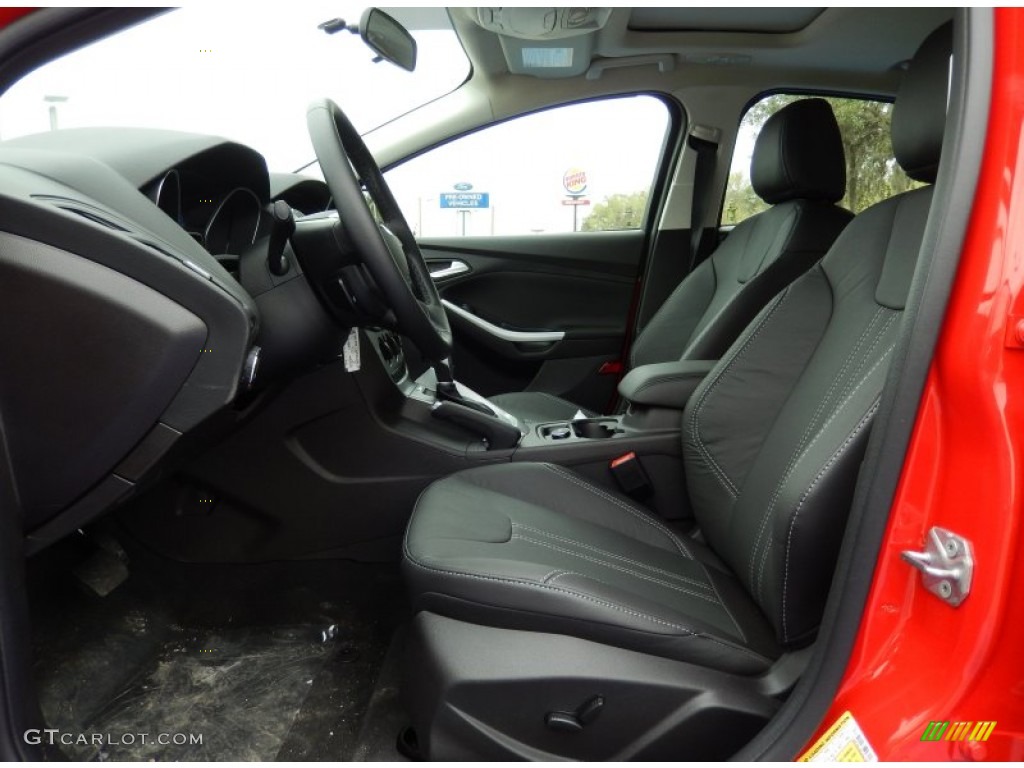 Charcoal Black Interior 2014 Ford Focus SE Hatchback Photo #91129953