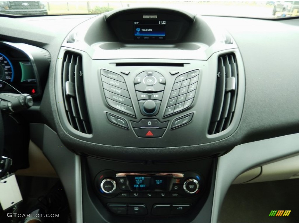 2014 Ford C-Max Hybrid SE Controls Photos