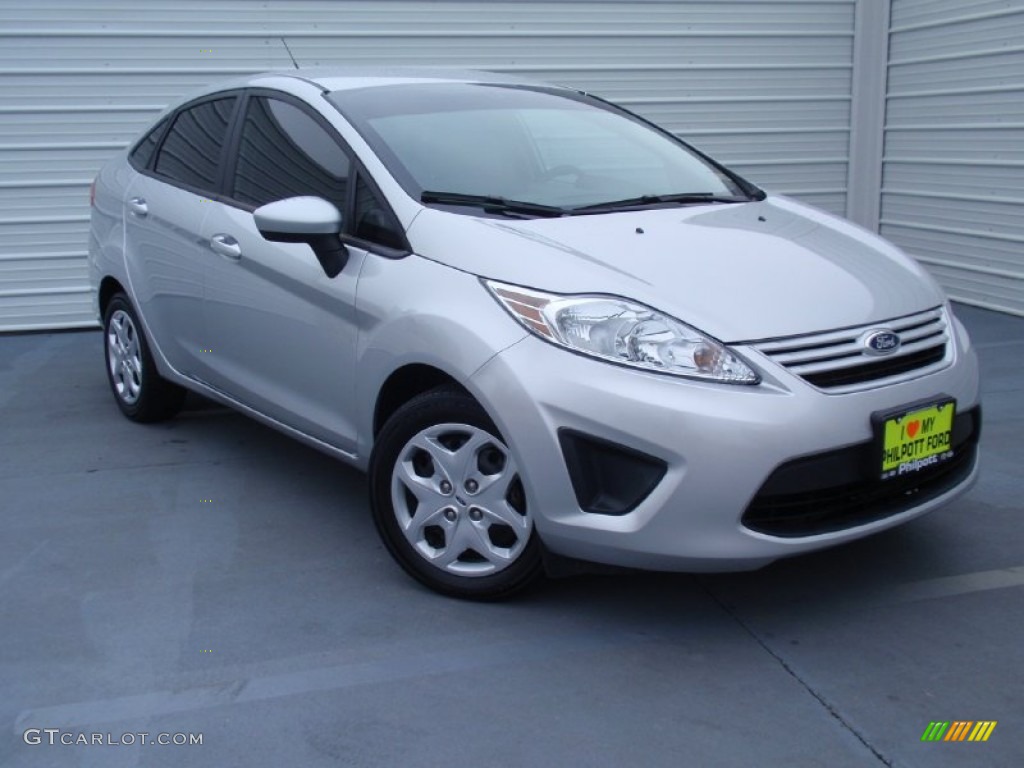 2013 Fiesta S Sedan - Ingot Silver / Charcoal Black/Light Stone photo #2