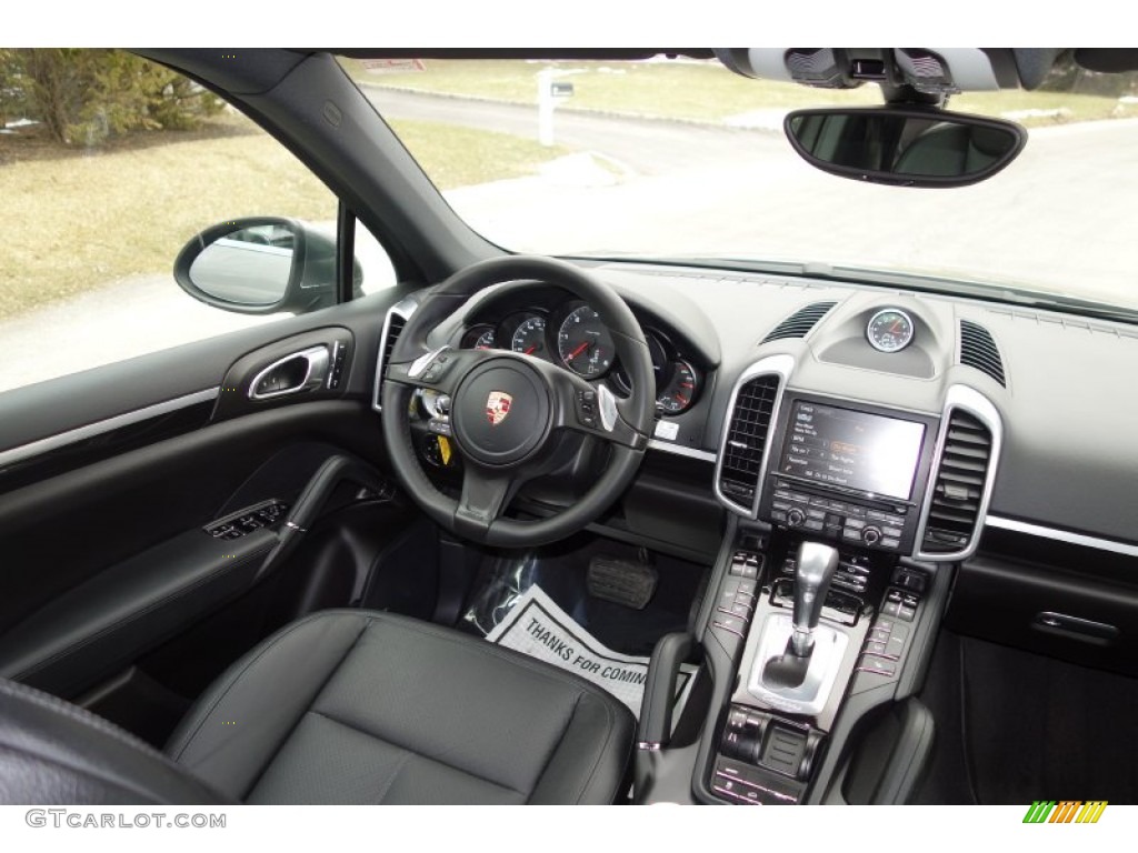 2013 Porsche Cayenne Diesel Black Dashboard Photo #91132794