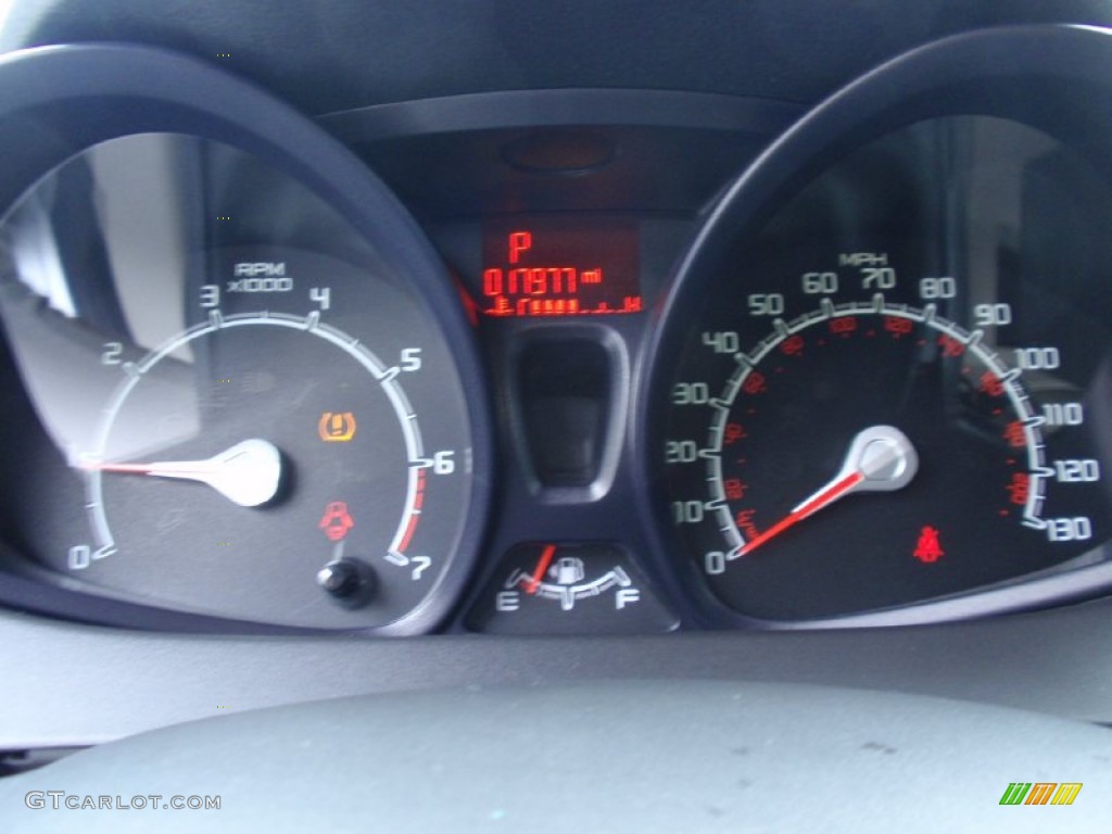 2013 Fiesta S Sedan - Ingot Silver / Charcoal Black/Light Stone photo #41
