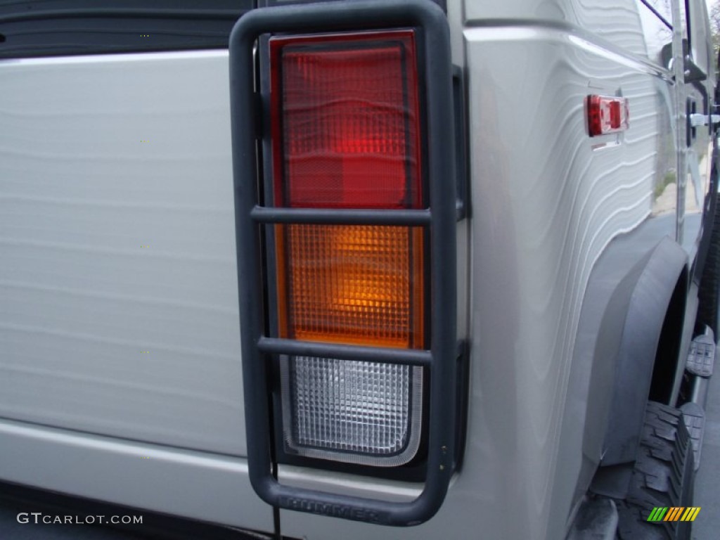 2004 H2 SUV - Pewter Metallic / Wheat photo #20