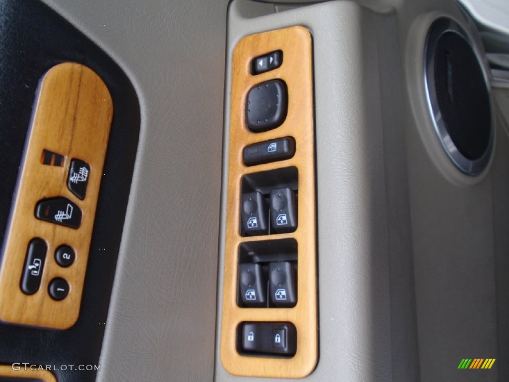 2004 H2 SUV - Pewter Metallic / Wheat photo #34