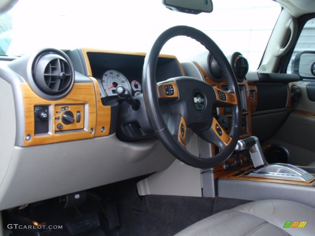 2004 H2 SUV - Pewter Metallic / Wheat photo #36