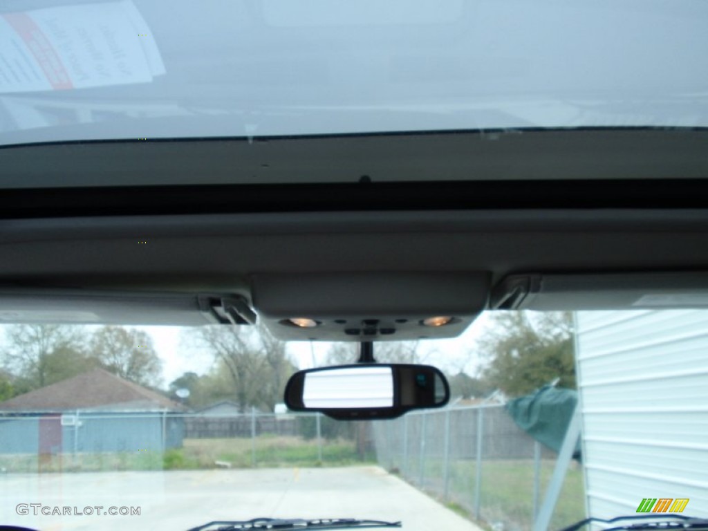 2004 H2 SUV - Pewter Metallic / Wheat photo #40