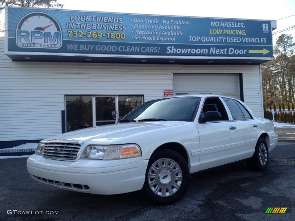 2007 Crown Victoria  - Vibrant White / Charcoal Black photo #1