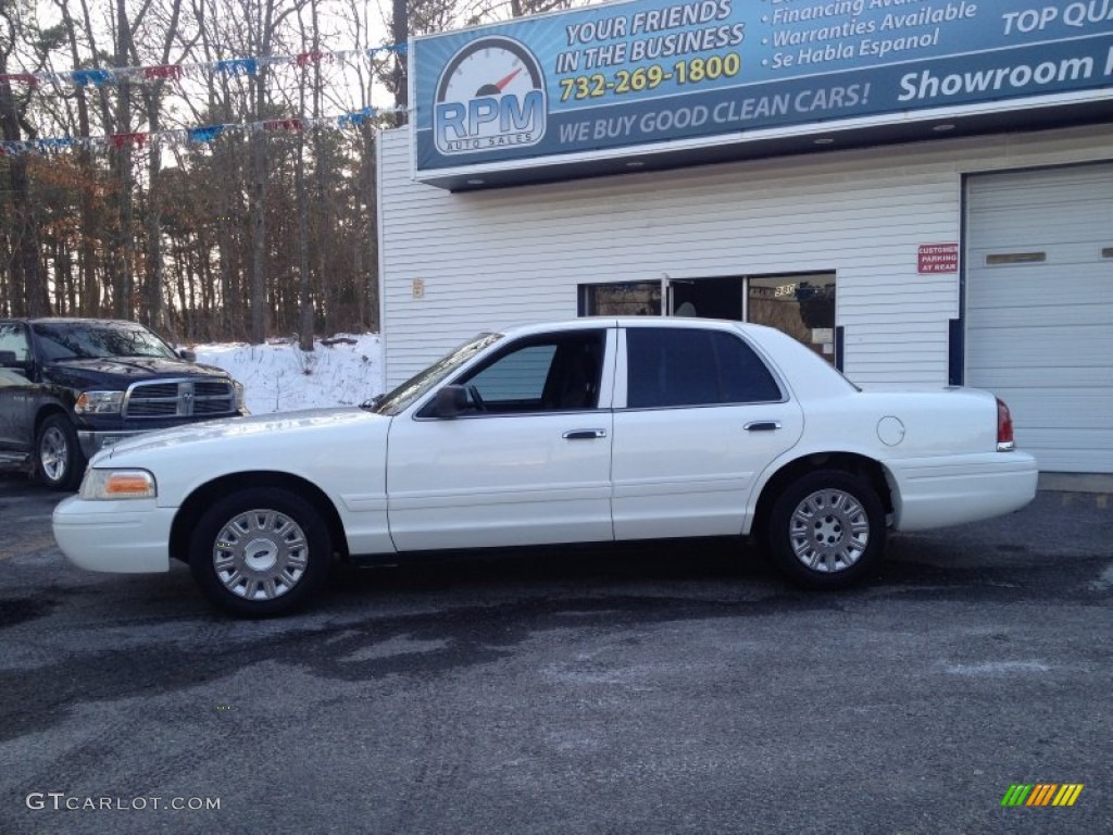 2007 Crown Victoria  - Vibrant White / Charcoal Black photo #18