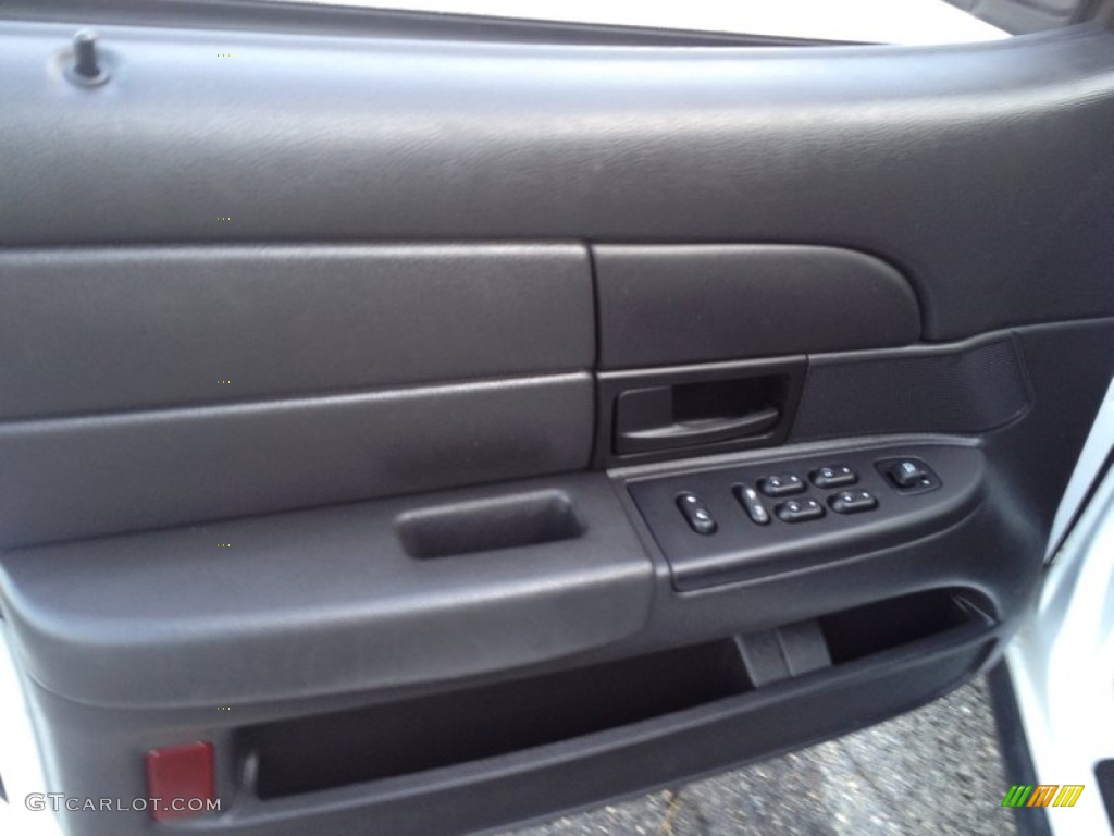 2007 Crown Victoria  - Vibrant White / Charcoal Black photo #23