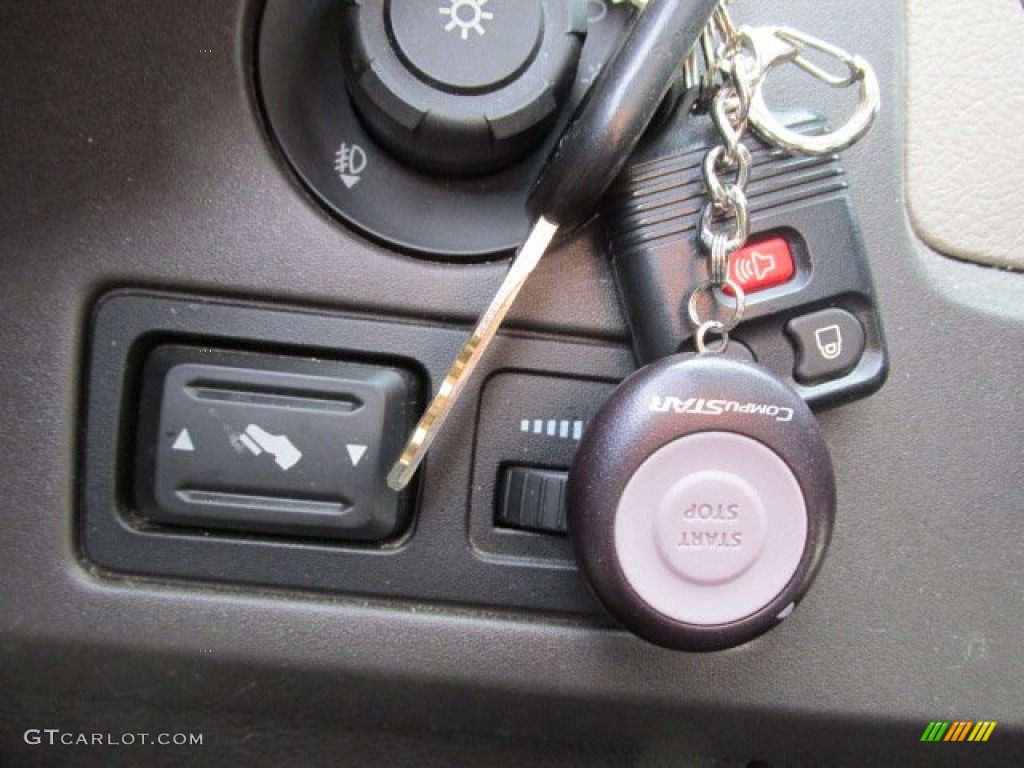 2009 F150 XLT SuperCrew 4x4 - Brilliant Silver Metallic / Stone/Medium Stone photo #17