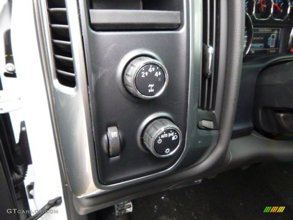 2015 Chevrolet Silverado 2500HD LT Crew Cab 4x4 Controls Photo #91143354