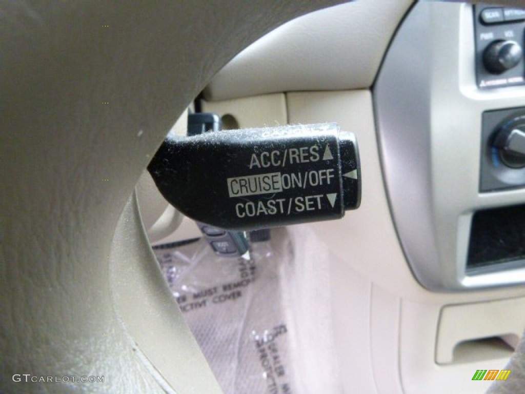 2002 Mitsubishi Galant ES Controls Photo #91149854
