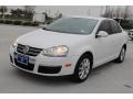 Candy White - Jetta SE Sedan Photo No. 3