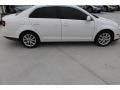 Candy White - Jetta SE Sedan Photo No. 10