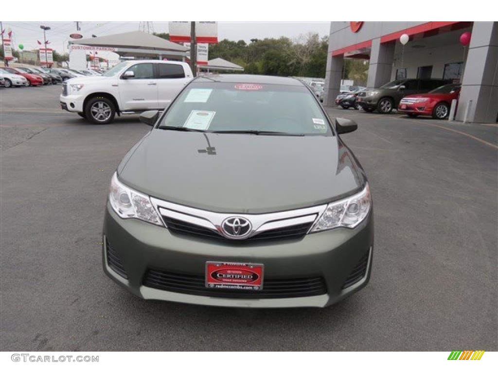 2013 Camry LE - Cypress Green Metallic / Ivory photo #2