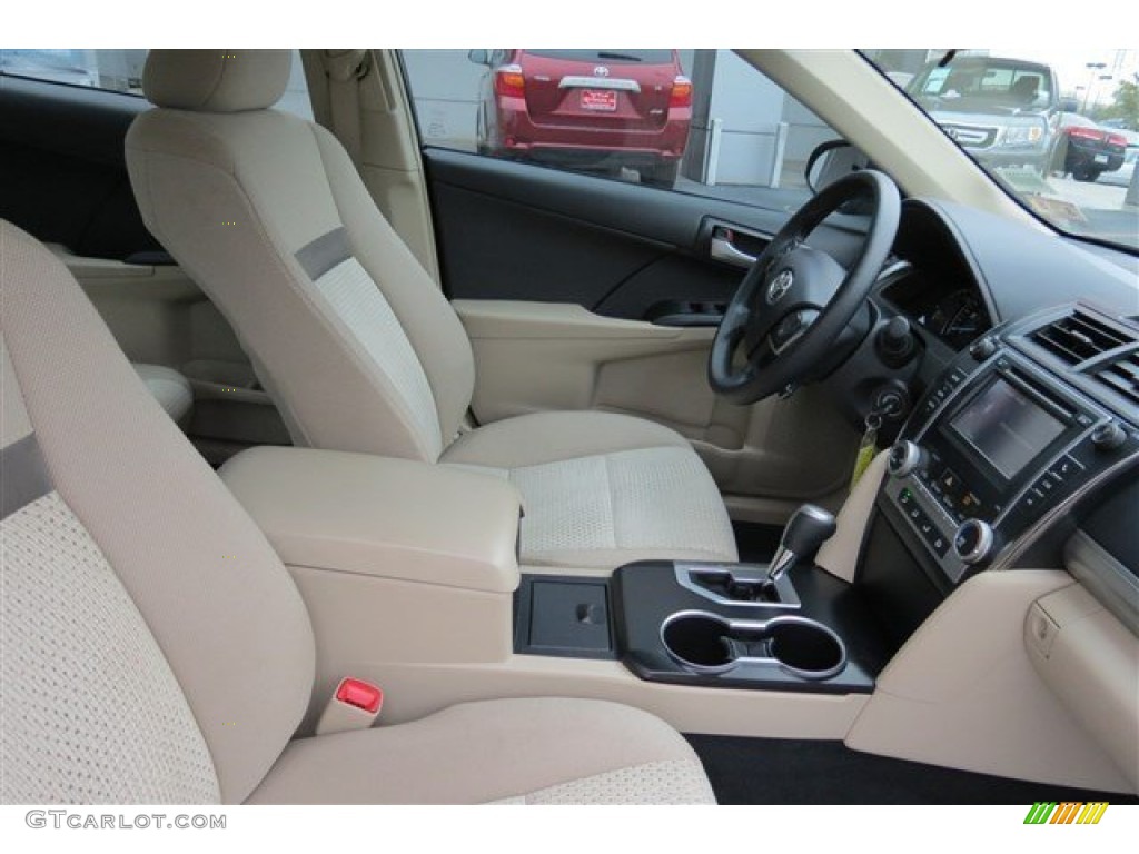 2013 Camry LE - Cypress Green Metallic / Ivory photo #13